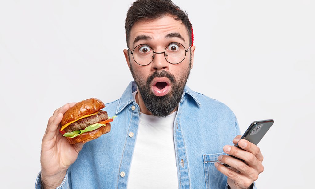 I 15 hamburger più strani del mondo: oserai assaggiarli tutti?